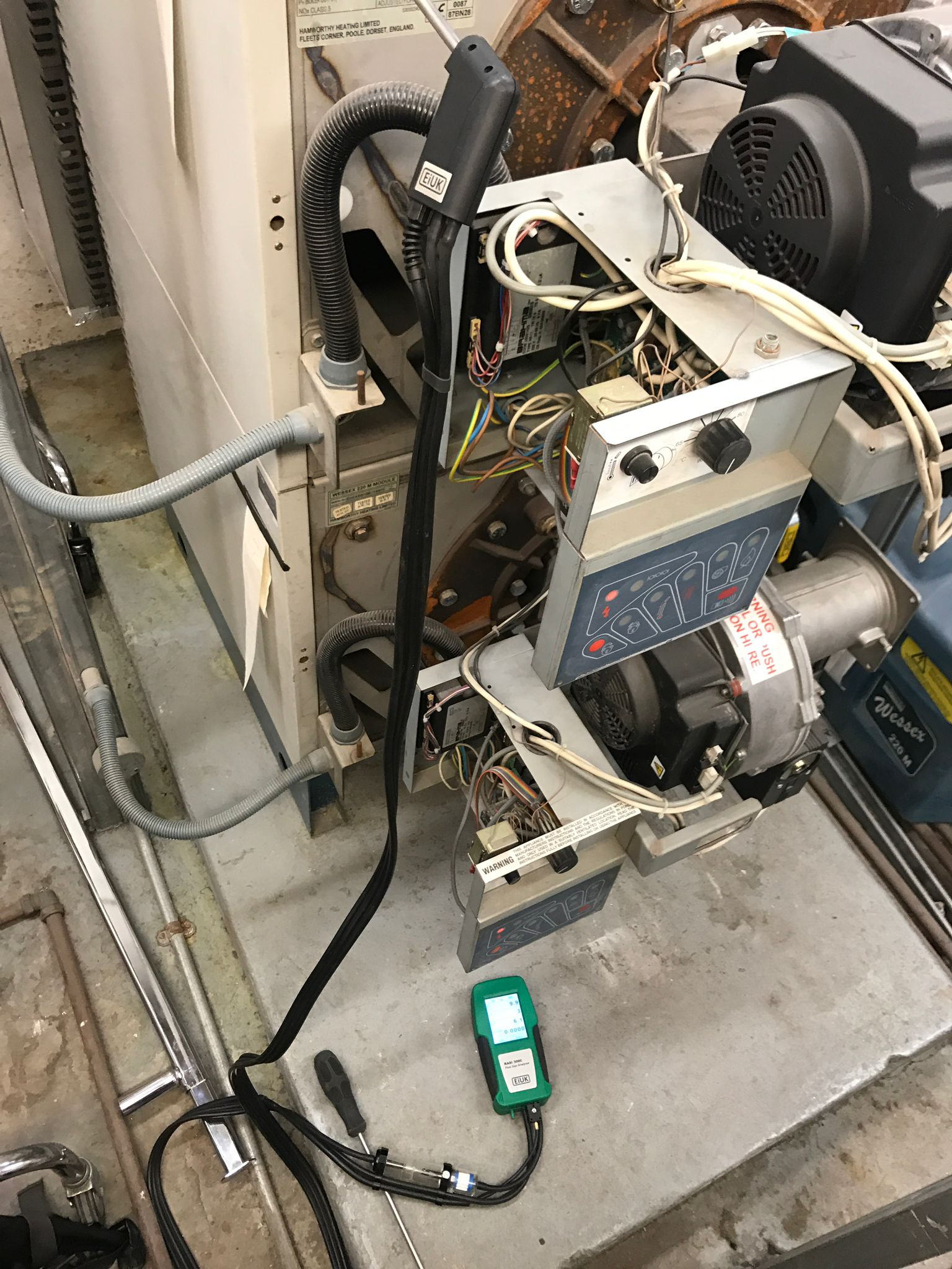 gas safe registered engineer near me Seven Sisters, N15